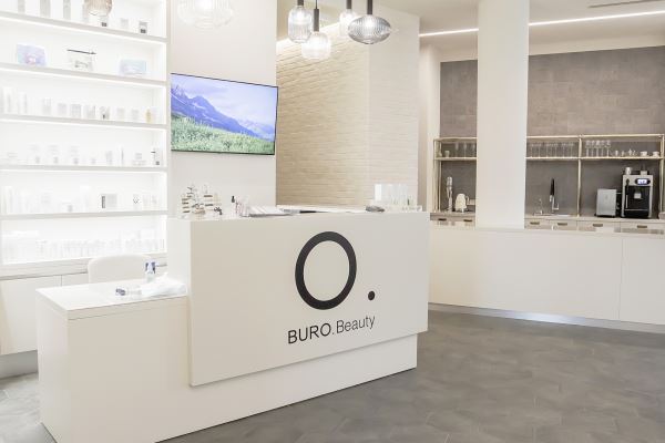 В Санкт-Петербурге открылся салон BURO. Beauty